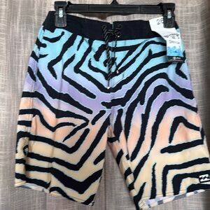 New Kid Billabong Pro Recycler Performance shorts.
